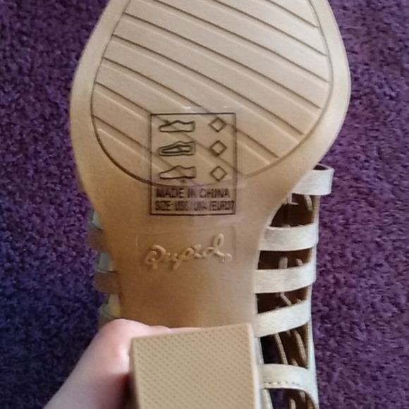 🤩HP🤩 Boho Chunky heel Qupid open toe sandal shoes size 6, 7 or 8 available - Picture 8 of 14